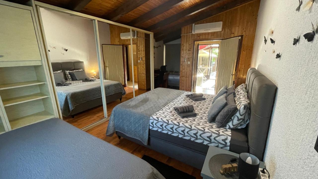 Lux Apartment Barbara Пореч Екстер'єр фото
