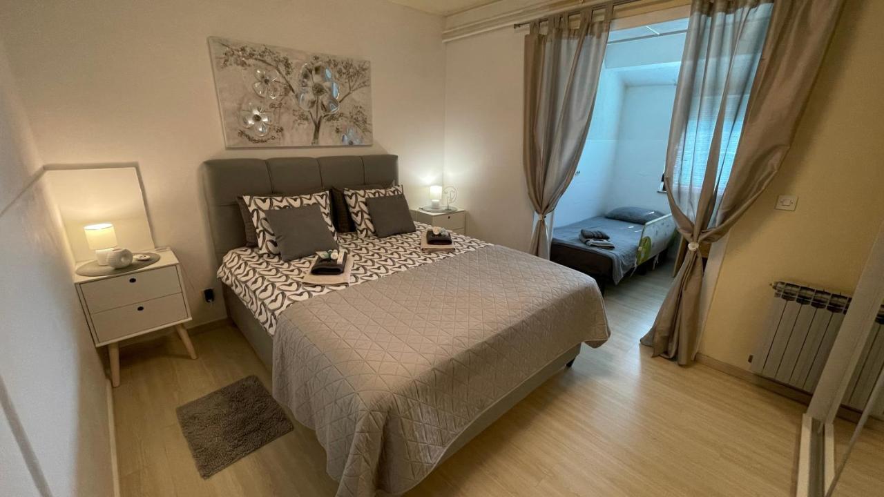 Lux Apartment Barbara Пореч Екстер'єр фото